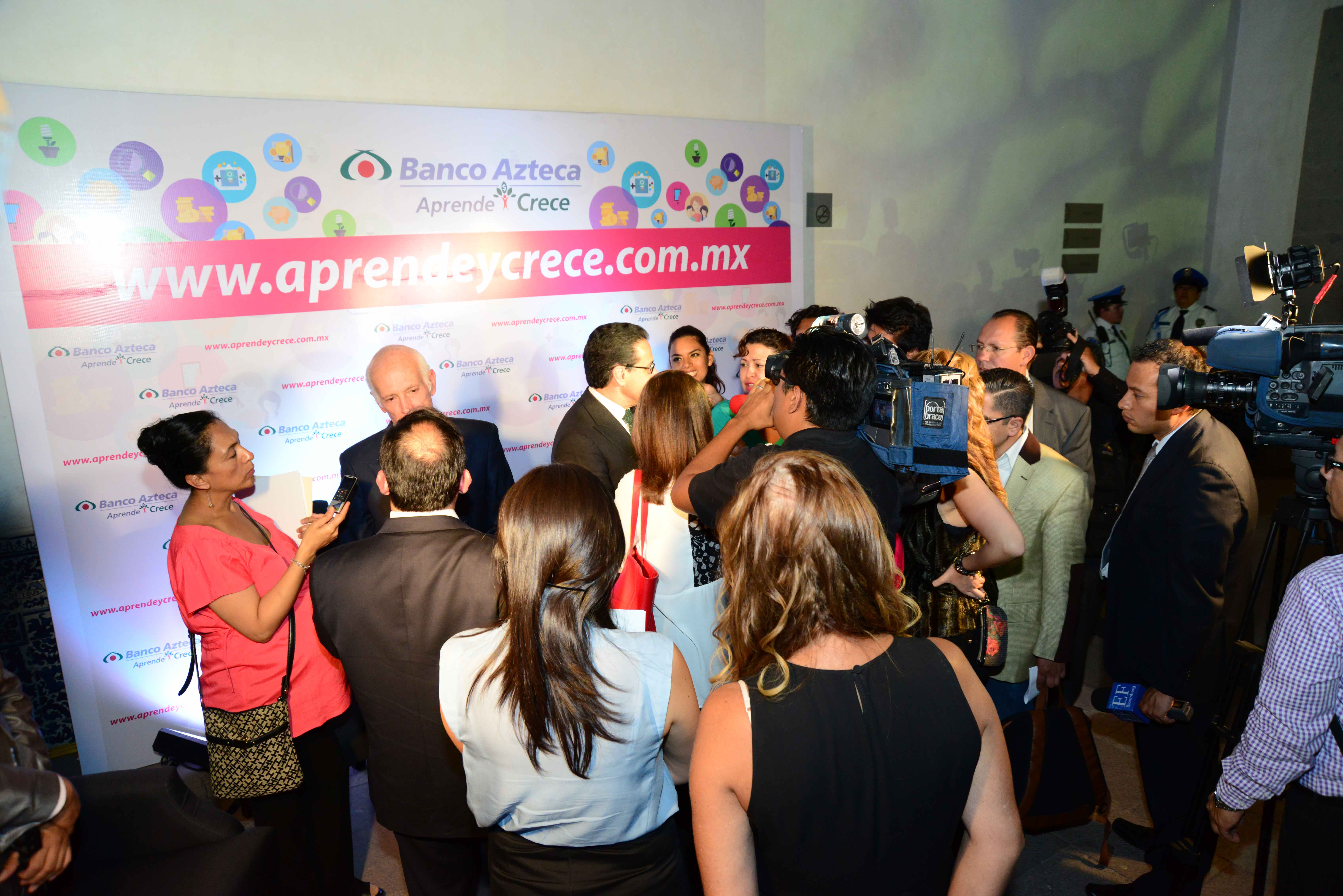 Banco Azteca MIDE 12.jpg